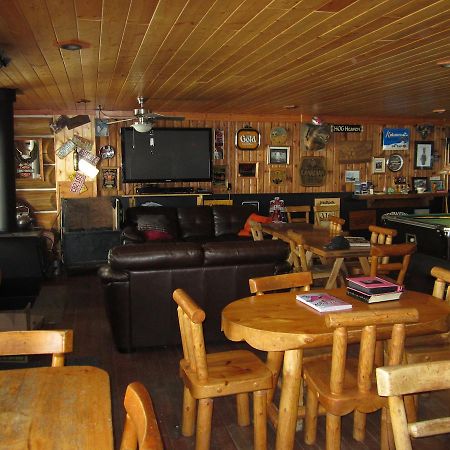 Log Inn & Pub Avola エクステリア 写真
